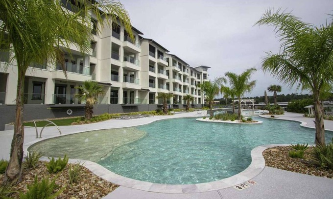 Montgomery Condominio | New Lakeside 3bdrm/ 3 bath condo with boat slip