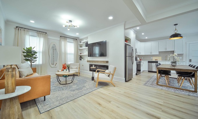 Fields Corner West Casa | New-Large 2Story mins from Train DowntownConvention BeachFenway FreePrkg