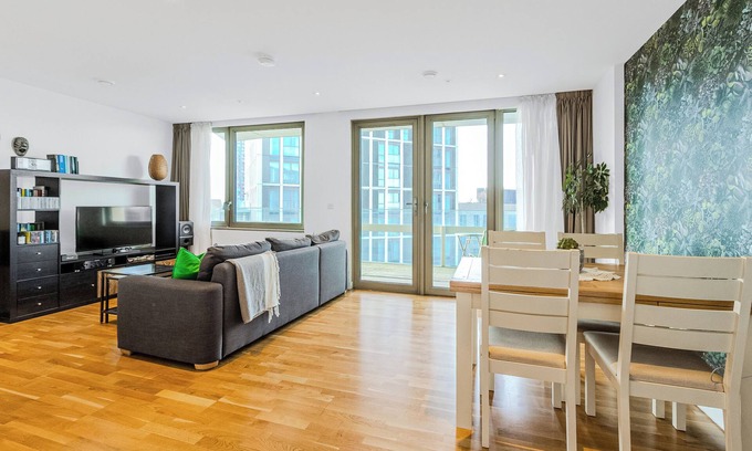 Stratford Apartamento | New Listing! 2BR w/balcony in Stratford, 3min DLR