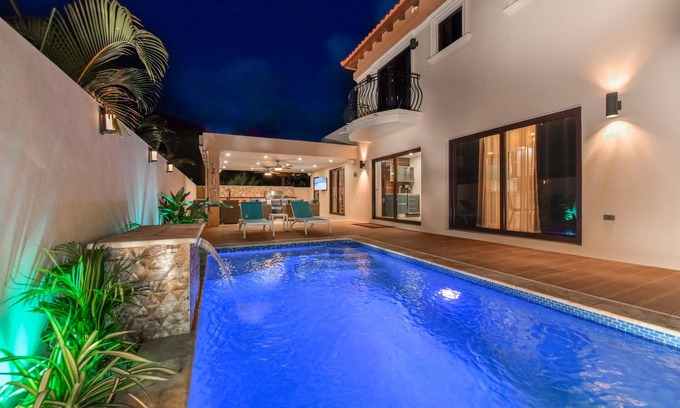 Esmeralda Casa | New Listing: 3-BDR/3.5BATH house with WiFi, AC, private pool and beach supplies