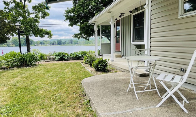 Lily Dale Casa | New listing!! 3 Bedroom Lake House near Lily Dale