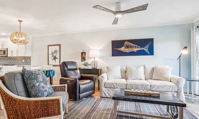Duck Condominio | New Listing -- 3 BR Oceanfront Condo in Duck with pool