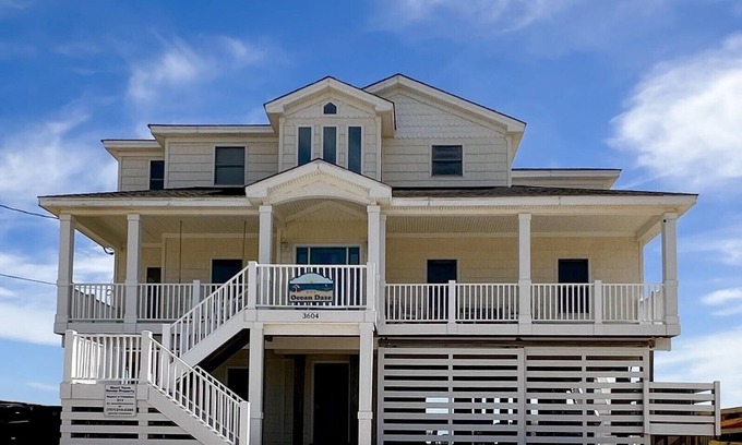 Sandbridge Casa | New Listing! Beachfront/Pool/Hot Tub