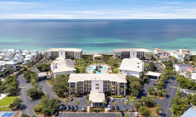 Rosemary Beach Condominio | New Listing! Complimentary Beach Chairs & Bikes! Private Beach!