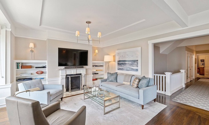 Russian Hill Apartamento | New Listing Discount! Gorgeous Russian Hill 2BR Flat with Bay Views.