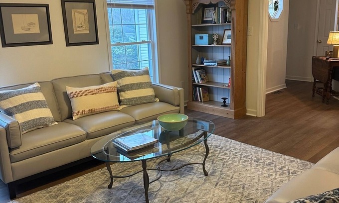 Lexington Casa | New listing for newly renovated 3 BR Home 1 mile from Historic Lexington