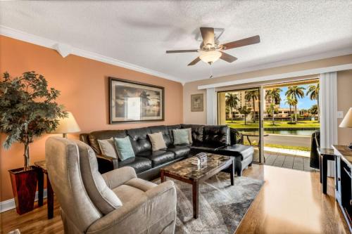 Isla del Sol Casa | New Listing Ground Floor Vista Verde East Pond