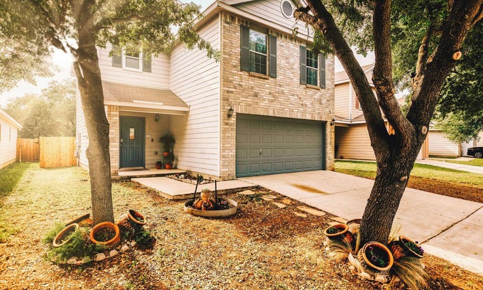San Antonio Casa | NEW LISTING-HOME near Seaworld and UTSA