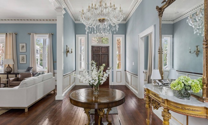 Harleston Village Casa | New Listing: Majestic Historic Monthly Rental