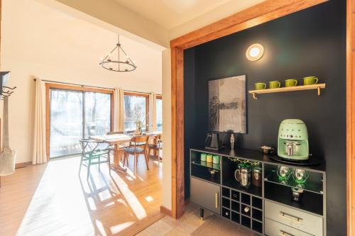 Basye Casa | New Listing, Pet Friendly, Hot Tub, Grill, Fire Pit, Bryce Resort