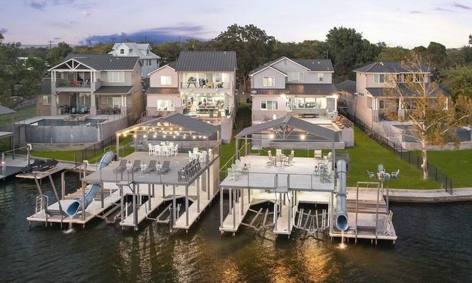Kingsland Casa | New Listing | Special Pricing | Luxury Lake Homes