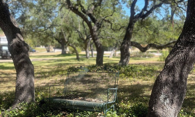 Steiner Ranch Casa | NEW LISTING! Unique Home Away From Home! 1/2 Acre/Wooded/Lake - BYOBoat!