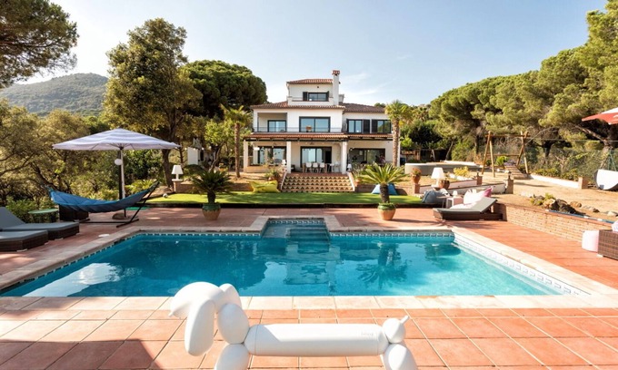 Arenys de Munt Casa | NUEVA LISTA: Villa Costa Barcelona con vistas al mar!