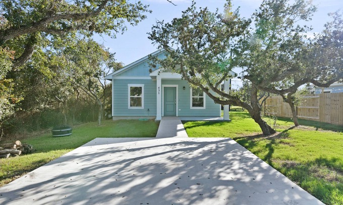 Rockport Casa | NEW! LONE STAR FISH... 2 Bedroom, 2 Bathroom gem!