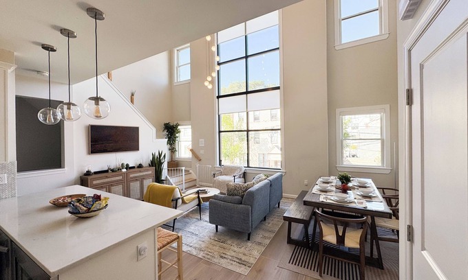 Communipaw Casa | NEW Luxe 3BR Rooftop Retreat Min to NYC/ Manhattan and EWR aiport / Metlife
