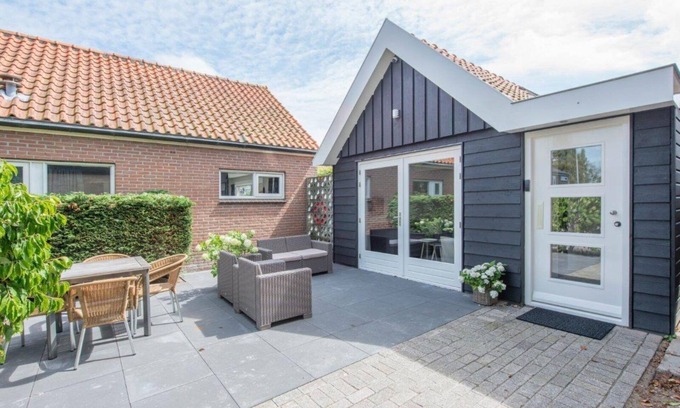 Groet Casa | New, luxurious and fully furnished holiday home. Ideal for families or just 2 persons. Parking on site. 5min from beach, 1min from village center.