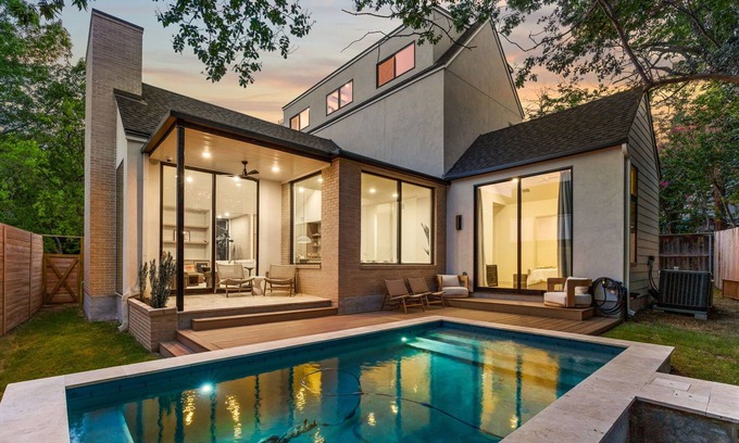 South River City Casa | NEW! Luxury 5BR Austin Oasis With Pool & SoCo Access