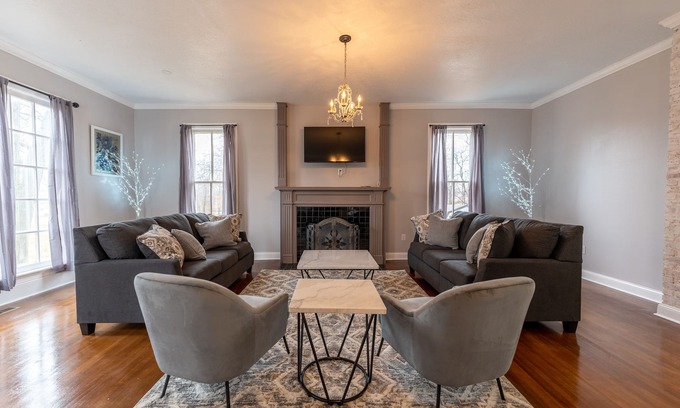 Lebanon Casa | NEW! LUXURY AWAITS! Four BR's - 3 with their own Private Bath PLUS Bonus room.