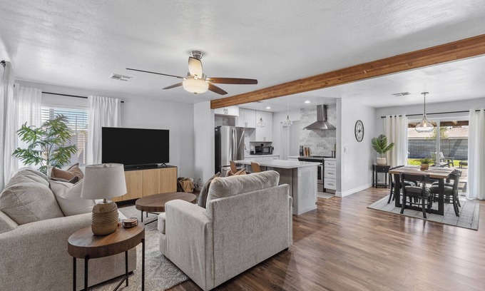 Pomelo Park Casa | NEW Luxury Escape - 10 min to Scottsdale - Firepit