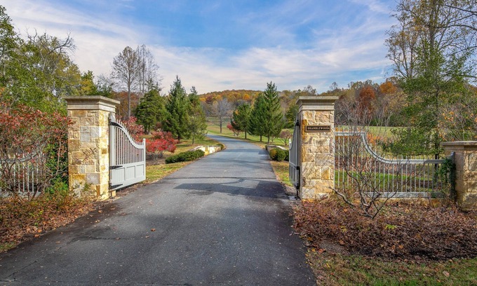 Cobham Casa | NEW Luxury Estate in the heart of Virginia’s Monticello Wine Trail