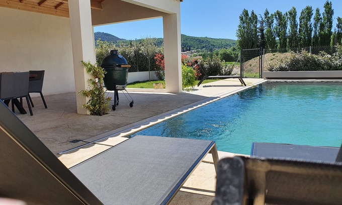 Malaucene Casa | New luxury villa Provence | Mt Ventoux | Pool with view | Big Green Egg
