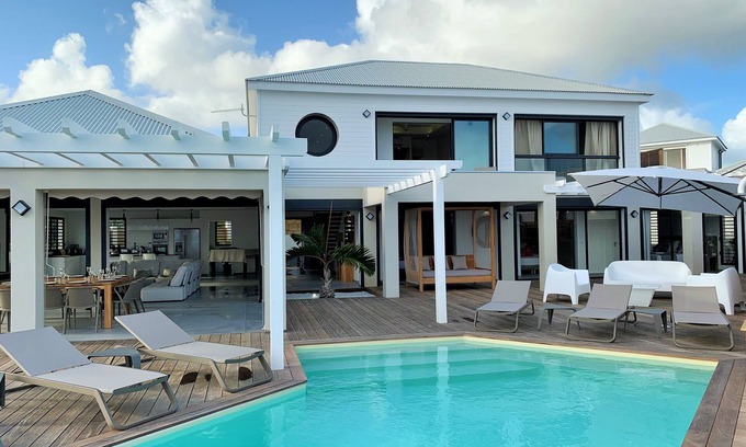 Sainte-Anne Villa | NEW! Luxury villa with private pool