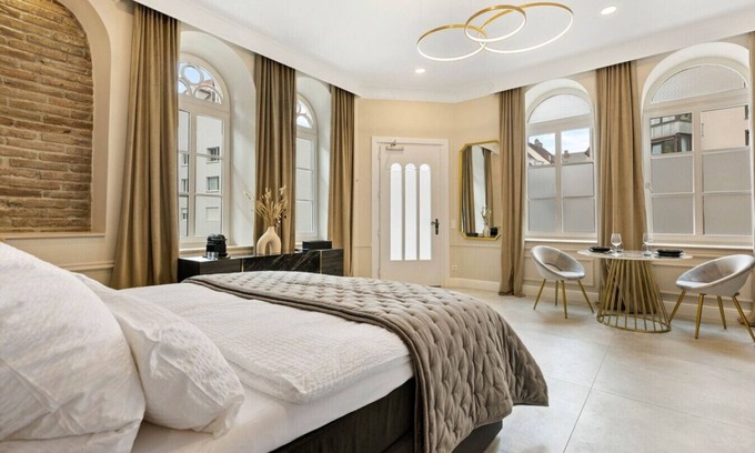 Innenstadt Apartamento | NEW Luxus Suite Kingbed Netflix Center