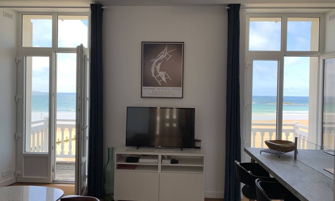 Parame Apartamento | NUEVO! Magnífica vista al mar ... Excelente apartamento (3 ***) pies renovados en el agua