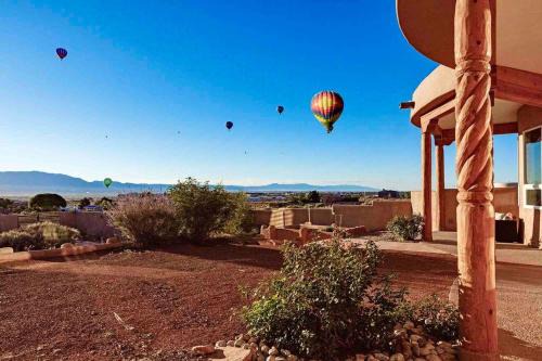 Rio Rancho Casa | New Mexico Style Home, Stunning Views & Sunrise