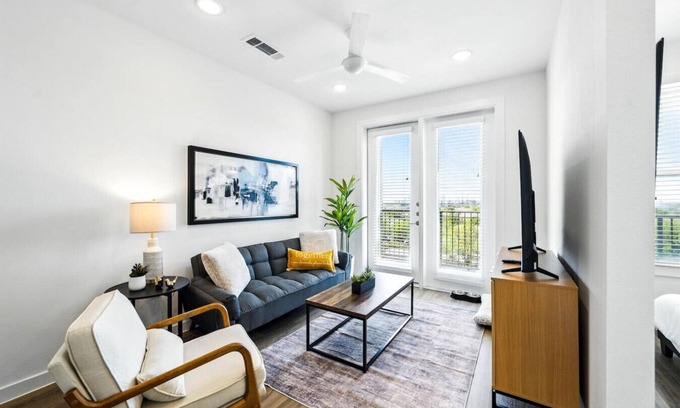 Brentwood Apartamento | New Modern 1BD/1BA~Pet Love Loft