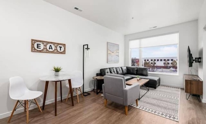 German Village Apartamento | *NEW* MODERN 1BR APT IN BEAUTIFUL PART OF COLUMBUS