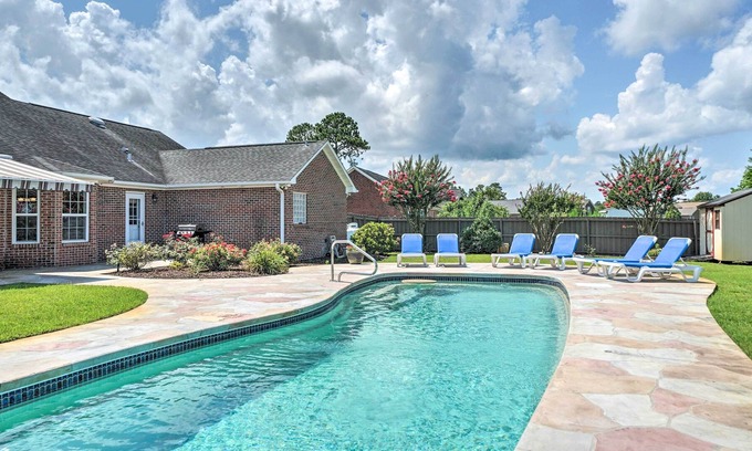 Murraysville Casa | NEW! Modern Corporate Retreat By Downtown & Beach!