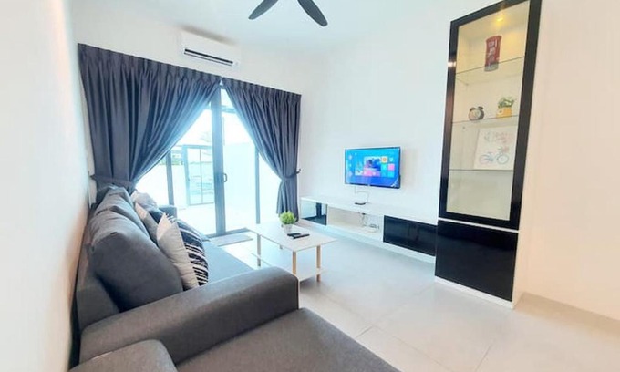 Central Seberang Perai Apartamento | (new)MODERN COZY 3 ROOM SUITE 8pax@meritus perai
