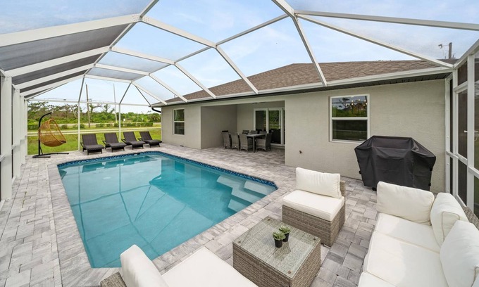 Rotonda Heights Casa | New Modern Escape by the Beach