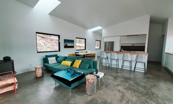 Custer Casa | New Modern Home on Sylvan Lake Road
