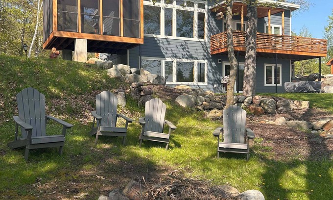 Balsam Lake Casa | New Modern Lake House at Balsam Lake