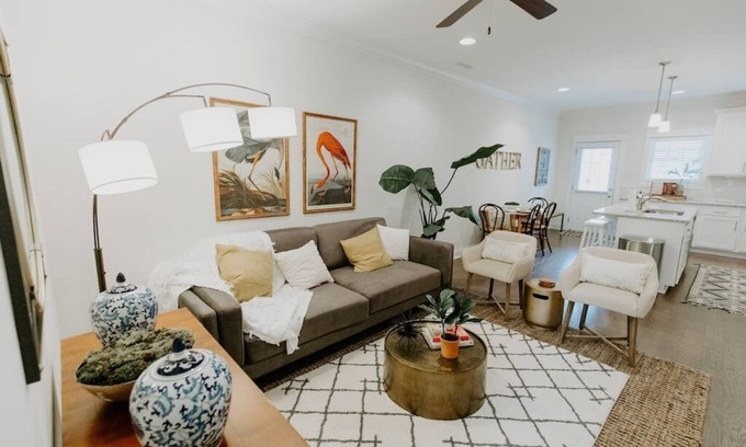 Murfreesboro Casa | NEW Murfreesboro Luxury Townhome | 5-min to DT