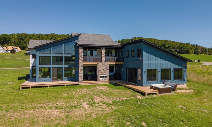 Waterfront Greens Casa | New! Namastay at the Lake: Lake Access, Indoor Pool, Dogs Ok, Hot Tub!