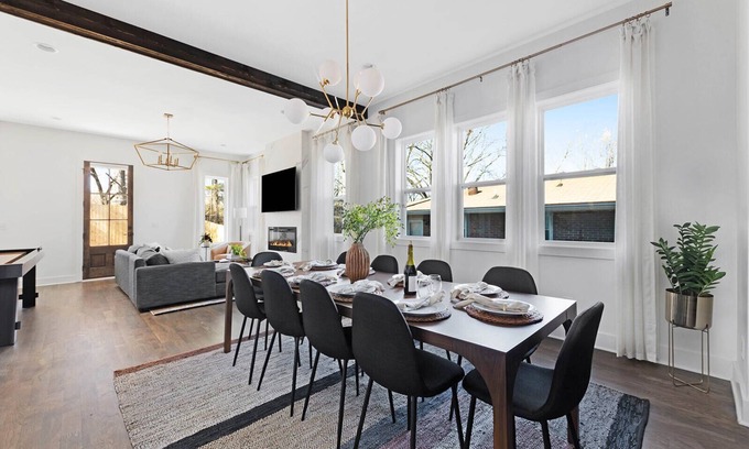 Hadley - Washington Casa | New Nash home: Games, Glam room, 3 Mi to Broadway