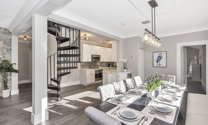 Downtown Fort Lauderdale Casa | ¡NUEVO! Al lado de Las Olas - Piscina climatizada - 5BR - Precio de introducción!