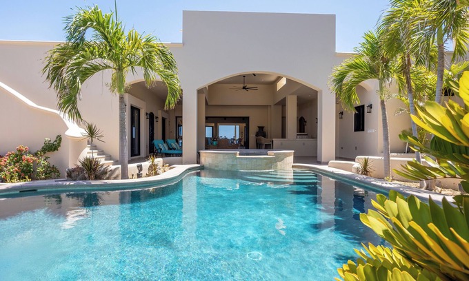 La Ribera Casa | New Ocean front 4-bdrm villa, Pool, Hot Tub WiFi, AC in beautiful Playa Colorada