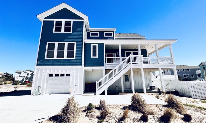Ocean Hill Casa | New/Oceanside/Pool/Hot Tub/Tiki Bar/7minwalk2Beach