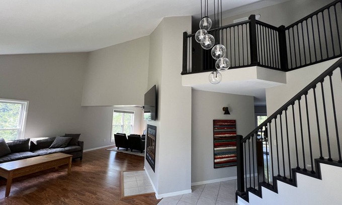 The Galena Territory Casa | New on the market. Updated 5 bedroom modern home new on the market.