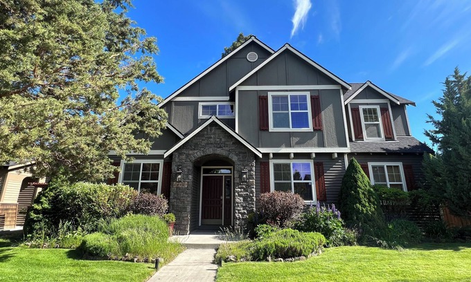 Old Farm District Casa | New on VRBO! Top-Rated Bend Getaway – Family Fun, Adventure & Comfort!