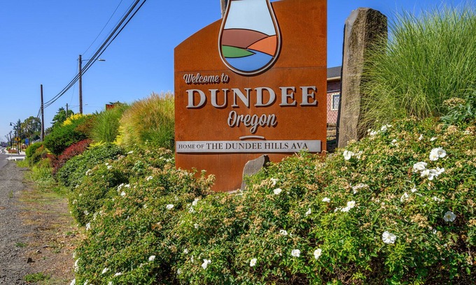 Dundee Cama Y Desayuno | New One Bedroom B&B Walking Distance to Downtown Dundee!