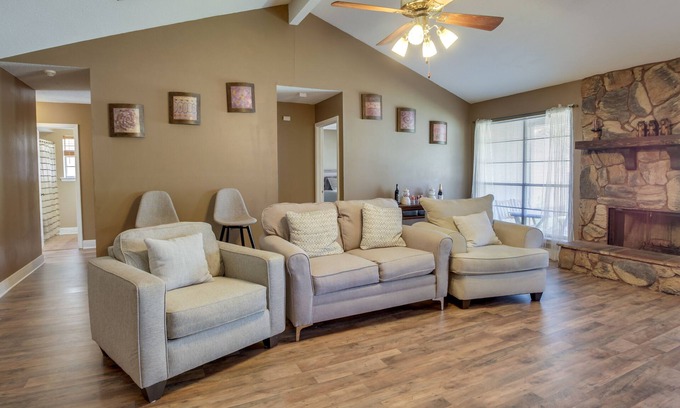Old Aurora Casa | New Orleans Home w/ Backyard Near French Quarter