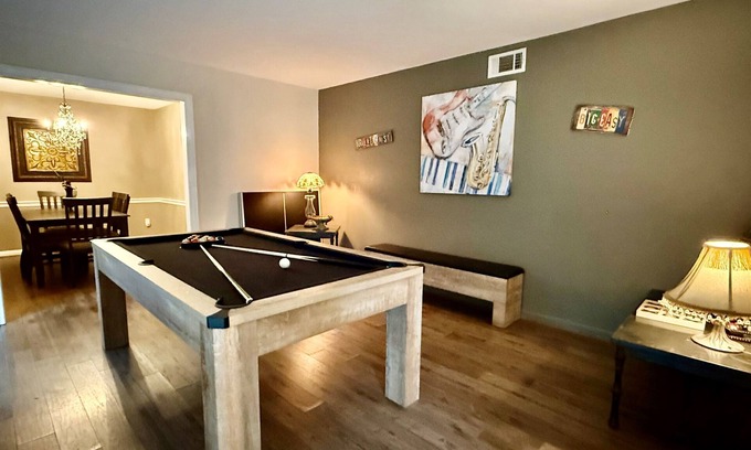 Old Aurora Casa | 💜New Orleans Lady- 6miles to FQ/w&d/Pets Ok