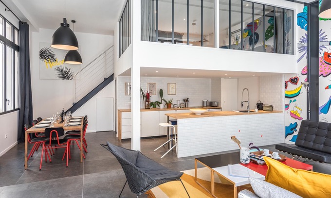 Porte-Saint-Martin Apartamento | Artista excepcional loft en el corazón de París!