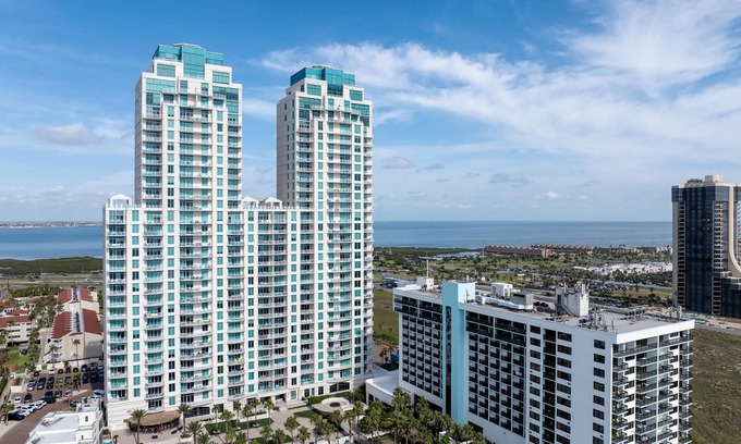 South Padre Island Condominio | NEW! Penthouse Jr * Unrivaled Luxury * Insane Views