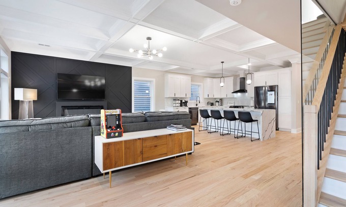 The Heights Apartamento | NEW! Penthouse with Roof Deck